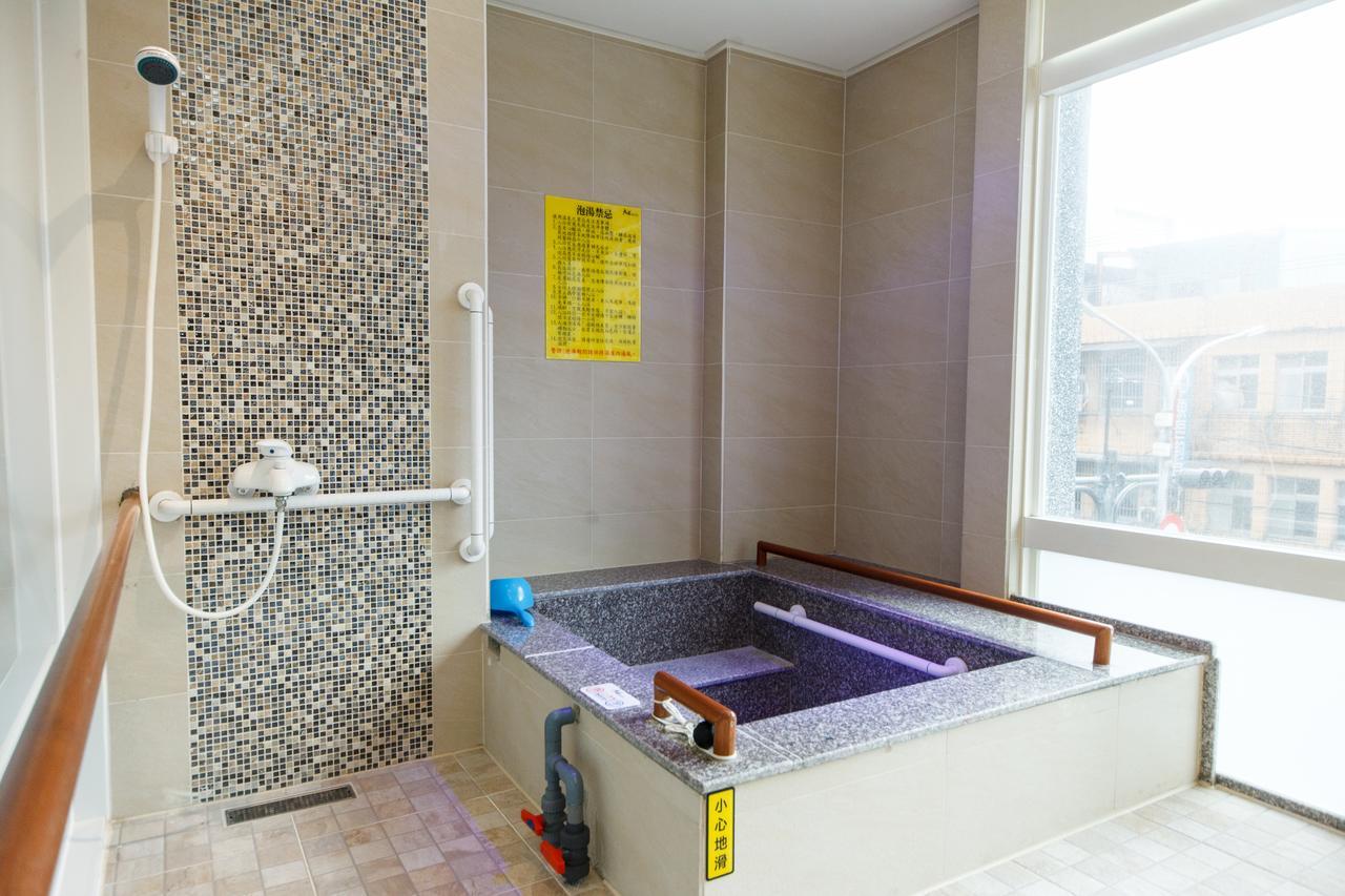 Da Pu Hotspring Hotel Wanli Bagian luar foto